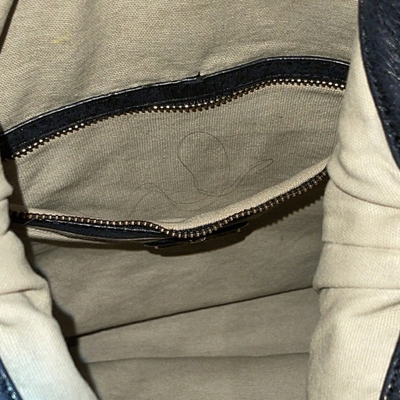 Tory Burch Black Leather Shoulder Bag - Picture 4 of 6